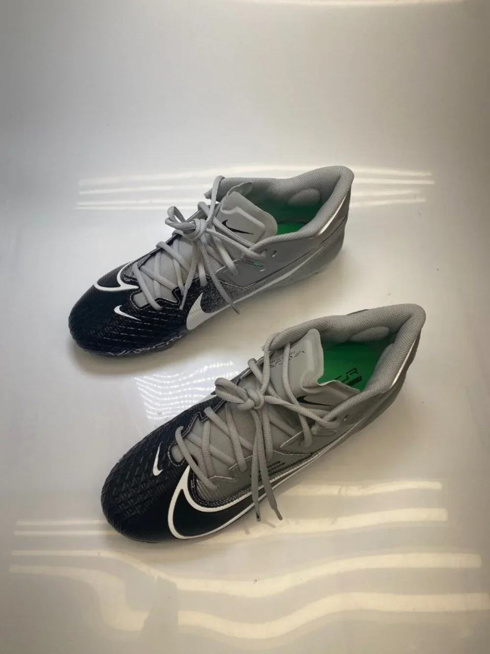 Nike Mens Vapor Edge Elite 360 2  Silver/Black Football Cleat Sz 12